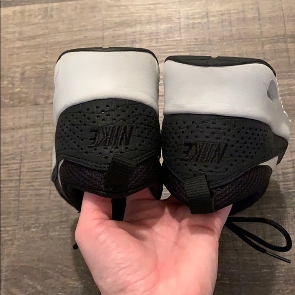 Black Nike Air Max Thea - Picture 4 of 6